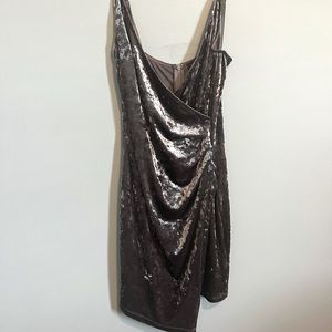 Crushed Velvet Party Dress 🎉